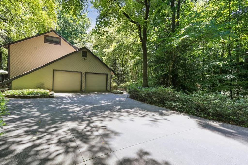 5455 Idlewood Lane Nw, Atlanta, Georgia 30327, 4 Bedrooms Bedrooms, ,2 BathroomsBathrooms,Residential,Sold,5455 Idlewood Lane Nw,7081653