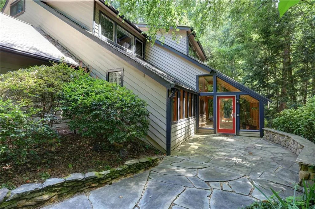 5455 Idlewood Lane Nw, Atlanta, Georgia 30327, 4 Bedrooms Bedrooms, ,2 BathroomsBathrooms,Residential,Sold,5455 Idlewood Lane Nw,7081653