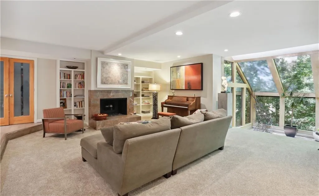 5455 Idlewood Lane Nw, Atlanta, Georgia 30327, 4 Bedrooms Bedrooms, ,2 BathroomsBathrooms,Residential,Sold,5455 Idlewood Lane Nw,7081653