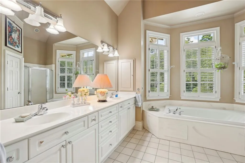 510 Telford Place, Atlanta, Georgia 30342, 4 Bedrooms Bedrooms, ,4 BathroomsBathrooms,Residential,Sold,510 Telford Place,7448081
