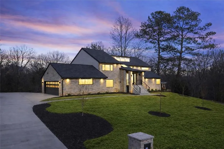 250 Bruton Way, Sandy Springs, Georgia 30342