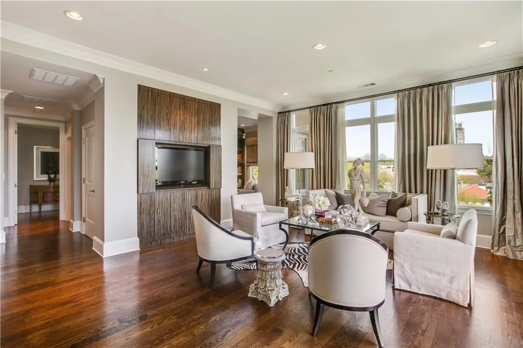 2500 Peachtree Road Nw Unit 506n, Atlanta, Georgia 30305, 2 Bedrooms Bedrooms, ,2 BathroomsBathrooms,Residential,Sold,2500 Peachtree Road Nw Unit 506n,6075474