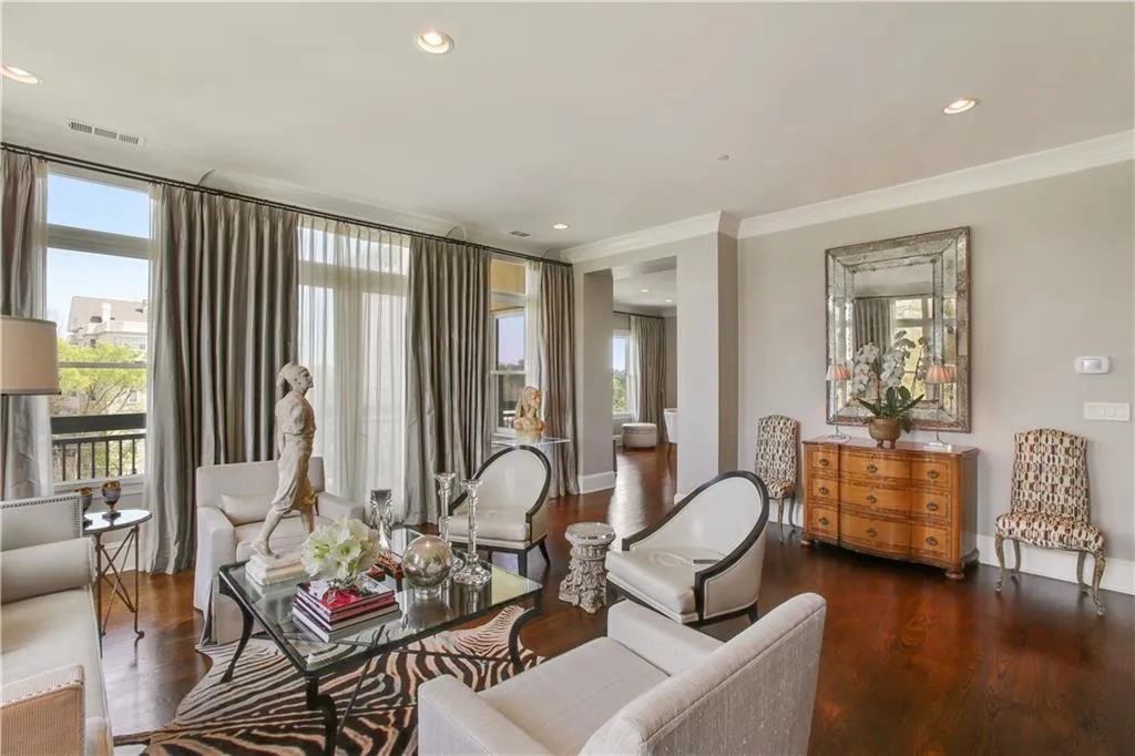 2500 Peachtree Road Nw Unit 506n, Atlanta, Georgia 30305, 2 Bedrooms Bedrooms, ,2 BathroomsBathrooms,Residential,Sold,2500 Peachtree Road Nw Unit 506n,6075474