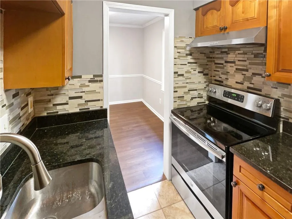 53 Monet Court Nw, Atlanta, Georgia 30327, 1 Bedroom Bedrooms, ,1 BathroomBathrooms,Residential,For Sale,53 Monet Court Nw,7575831