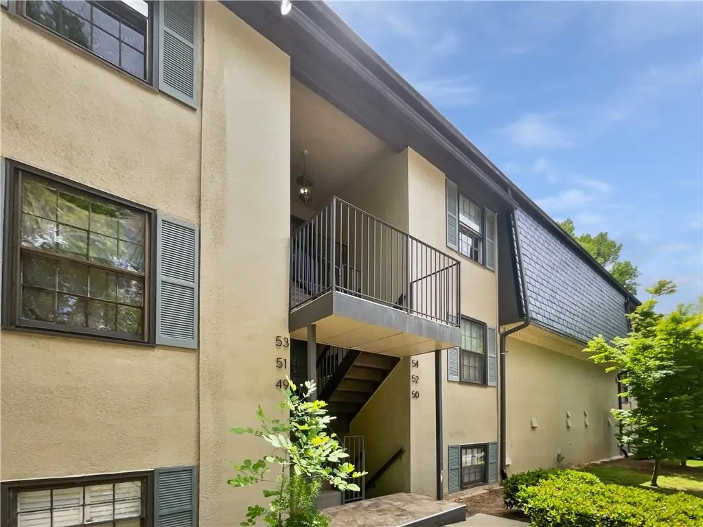 53 Monet Court Nw, Atlanta, Georgia 30327, 1 Bedroom Bedrooms, ,1 BathroomBathrooms,Residential,For Sale,53 Monet Court Nw,7575831