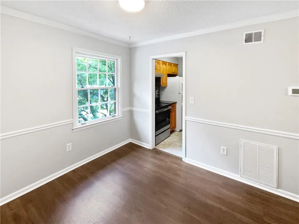 53 Monet Court Nw, Atlanta, Georgia 30327, 1 Bedroom Bedrooms, ,1 BathroomBathrooms,Residential,For Sale,53 Monet Court Nw,7575831