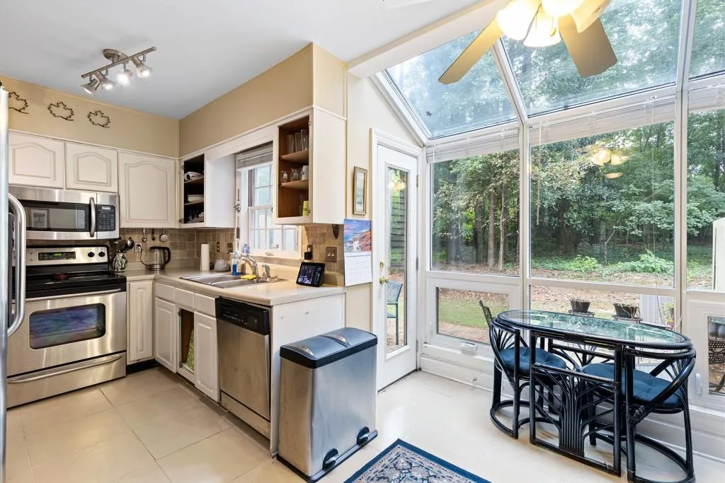 89 Mount Vernon Circle, Atlanta, Georgia 30338, 2 Bedrooms Bedrooms, ,2 BathroomsBathrooms,Residential,Sold,89 Mount Vernon Circle,7096257