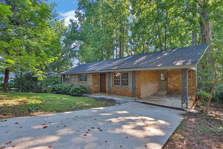 2944 Drew Valley Street, Gainesville, Georgia 30504