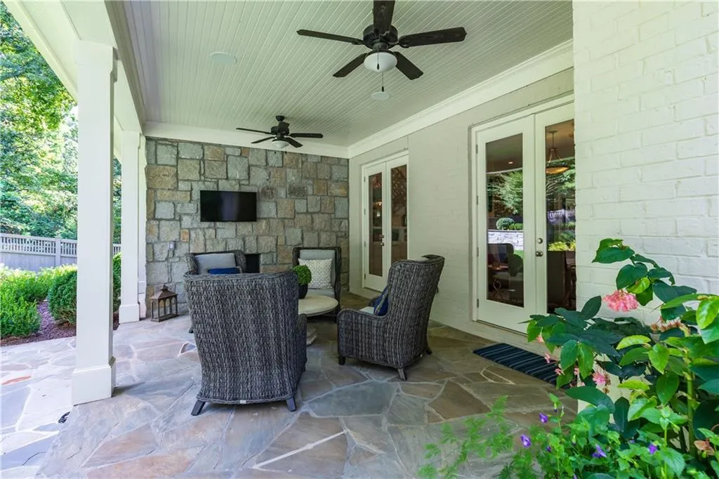 192 Pine Lake Drive, Atlanta, Georgia 30327, 6 Bedrooms Bedrooms, ,6 BathroomsBathrooms,Residential,Sold,192 Pine Lake Drive,6612850