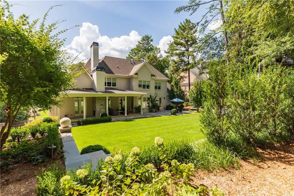 192 Pine Lake Drive, Atlanta, Georgia 30327, 6 Bedrooms Bedrooms, ,6 BathroomsBathrooms,Residential,Sold,192 Pine Lake Drive,6612850