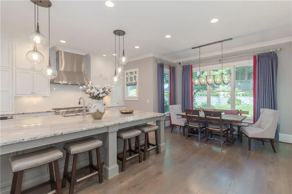 192 Pine Lake Drive, Atlanta, Georgia 30327, 6 Bedrooms Bedrooms, ,6 BathroomsBathrooms,Residential,Sold,192 Pine Lake Drive,6612850
