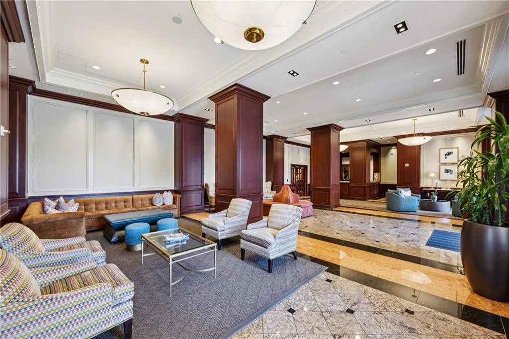 195 14th Street Ne Unit 703, Atlanta, Georgia 30309, 1 Bedroom Bedrooms, ,1 BathroomBathrooms,Residential,For Sale,195 14th Street Ne Unit 703,7646639