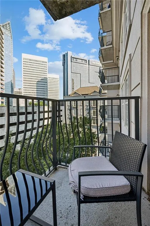 195 14th Street Ne Unit 703, Atlanta, Georgia 30309, 1 Bedroom Bedrooms, ,1 BathroomBathrooms,Residential,For Sale,195 14th Street Ne Unit 703,7646639