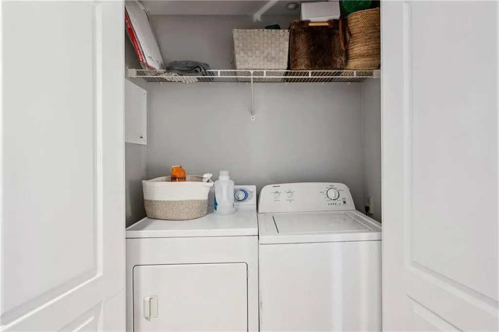 195 14th Street Ne Unit 703, Atlanta, Georgia 30309, 1 Bedroom Bedrooms, ,1 BathroomBathrooms,Residential,For Sale,195 14th Street Ne Unit 703,7646639