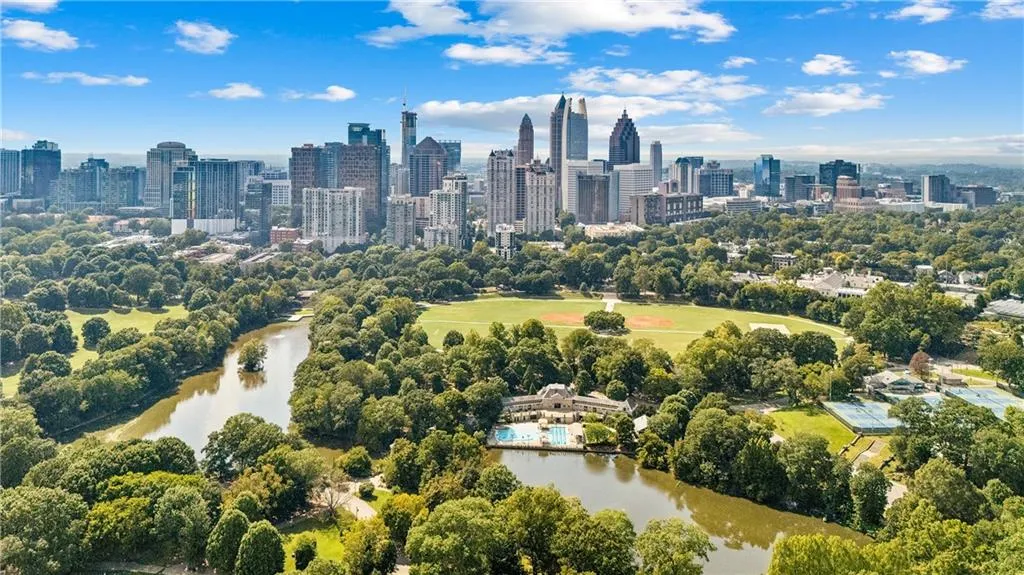 195 14th Street Ne Unit 703, Atlanta, Georgia 30309, 1 Bedroom Bedrooms, ,1 BathroomBathrooms,Residential,For Sale,195 14th Street Ne Unit 703,7646639