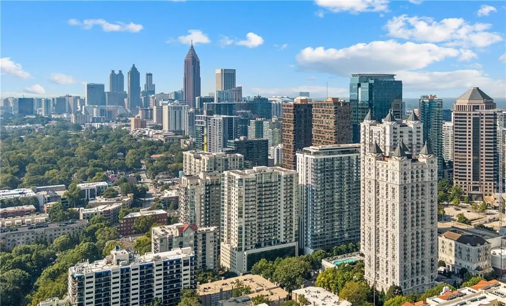 195 14th Street Ne Unit 703, Atlanta, Georgia 30309, 1 Bedroom Bedrooms, ,1 BathroomBathrooms,Residential,For Sale,195 14th Street Ne Unit 703,7646639