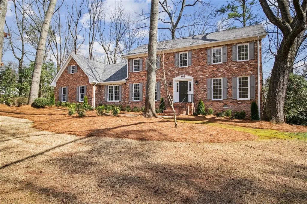7609 Auden Trail, Sandy Springs, Georgia 30350, 5 Bedrooms Bedrooms, ,3 BathroomsBathrooms,Residential,Sold,7609 Auden Trail,7007870