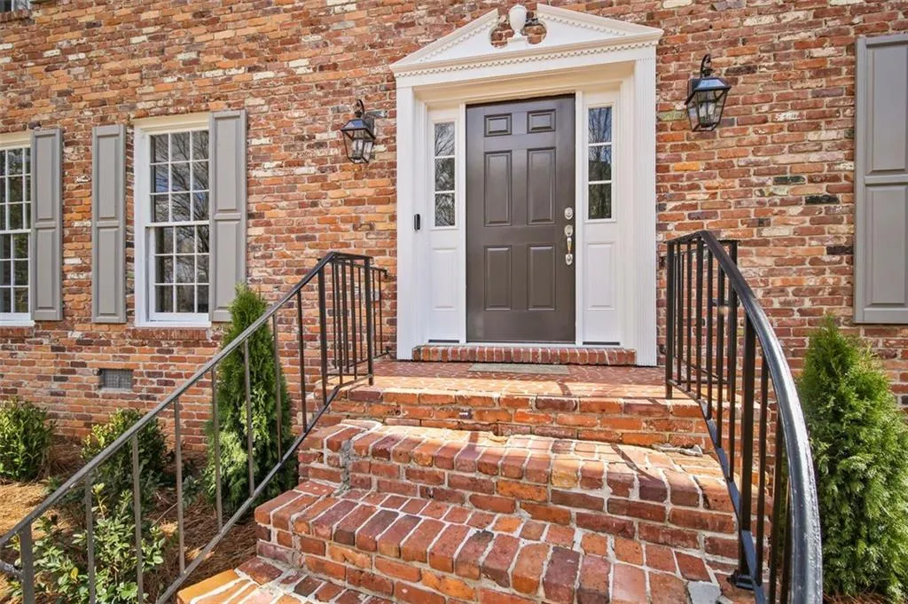 7609 Auden Trail, Sandy Springs, Georgia 30350, 5 Bedrooms Bedrooms, ,3 BathroomsBathrooms,Residential,Sold,7609 Auden Trail,7007870