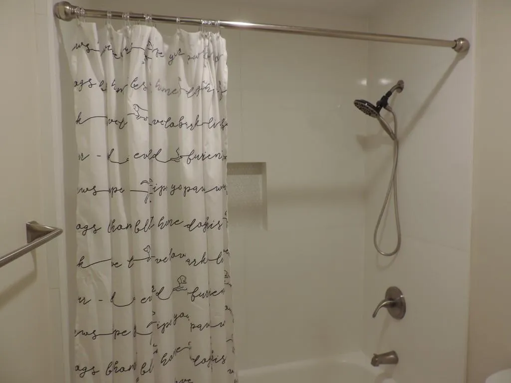 205 Woodcliff Drive, Sandy Springs, Georgia 30350, 2 Bedrooms Bedrooms, ,2 BathroomsBathrooms,Residential,Sold,205 Woodcliff Drive,7239573