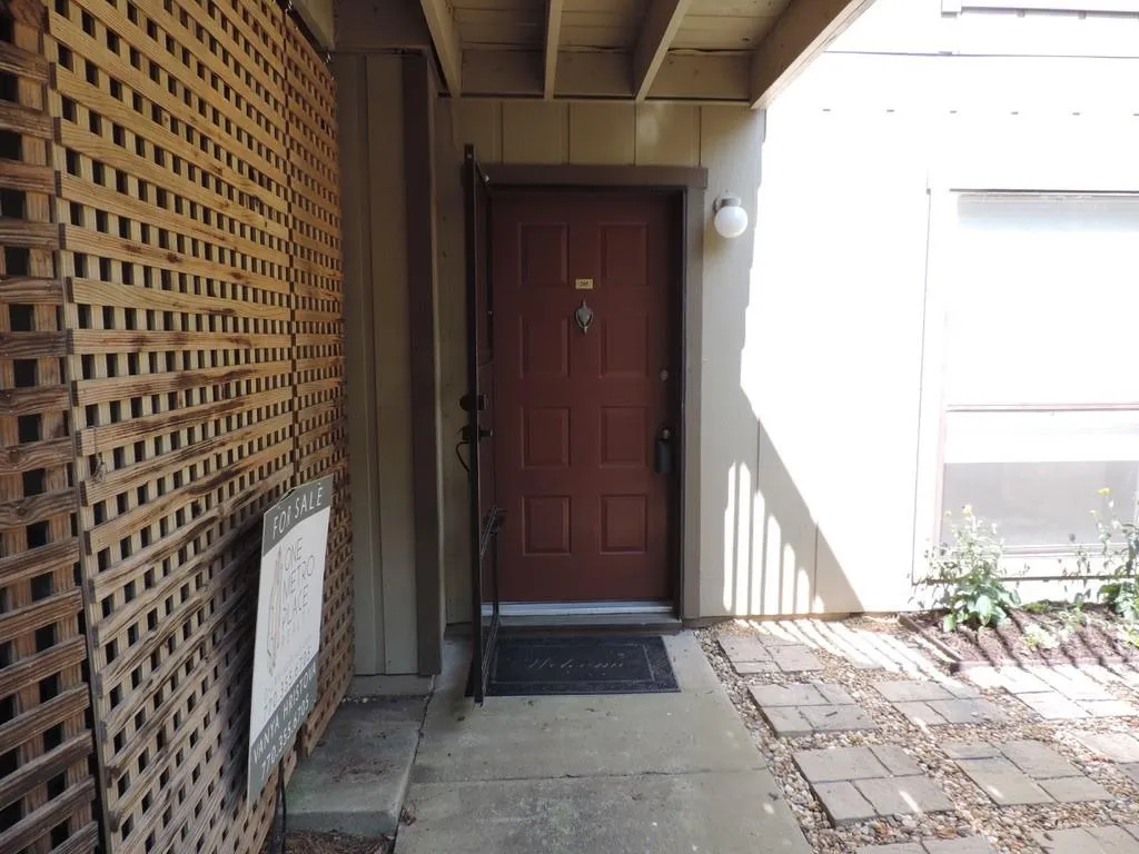 205 Woodcliff Drive, Sandy Springs, Georgia 30350, 2 Bedrooms Bedrooms, ,2 BathroomsBathrooms,Residential,Sold,205 Woodcliff Drive,7239573