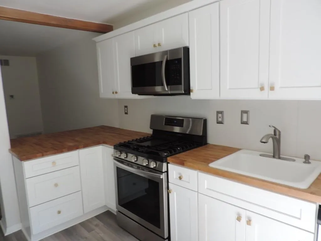 205 Woodcliff Drive, Sandy Springs, Georgia 30350, 2 Bedrooms Bedrooms, ,2 BathroomsBathrooms,Residential,Sold,205 Woodcliff Drive,7239573