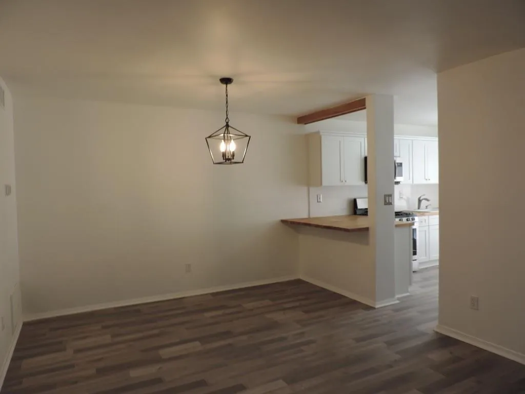 205 Woodcliff Drive, Sandy Springs, Georgia 30350, 2 Bedrooms Bedrooms, ,2 BathroomsBathrooms,Residential,Sold,205 Woodcliff Drive,7239573