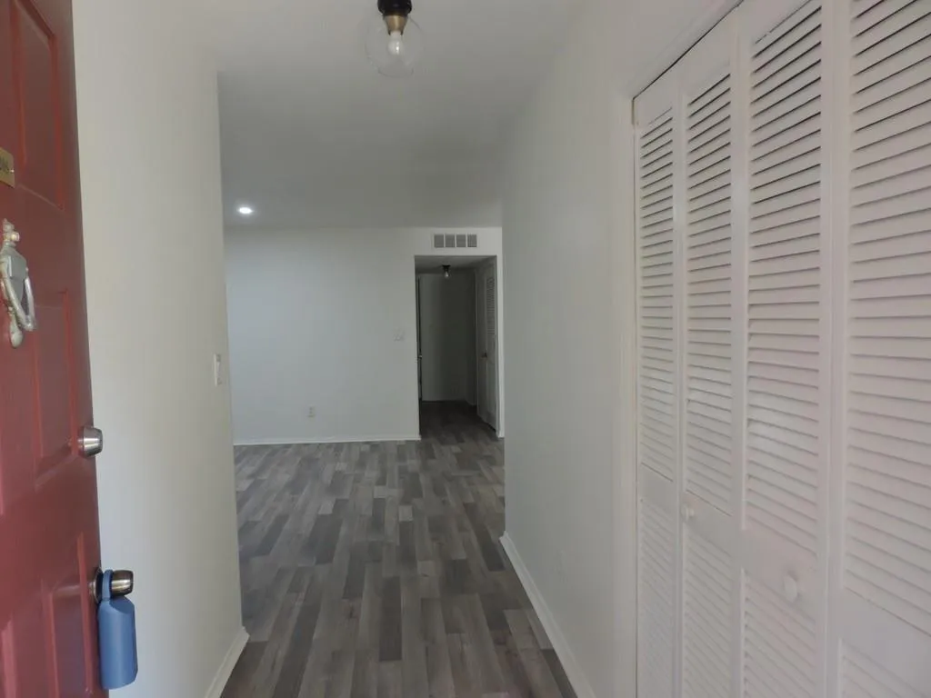 205 Woodcliff Drive, Sandy Springs, Georgia 30350, 2 Bedrooms Bedrooms, ,2 BathroomsBathrooms,Residential,Sold,205 Woodcliff Drive,7239573