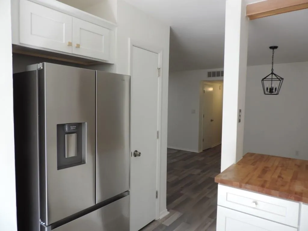 205 Woodcliff Drive, Sandy Springs, Georgia 30350, 2 Bedrooms Bedrooms, ,2 BathroomsBathrooms,Residential,Sold,205 Woodcliff Drive,7239573