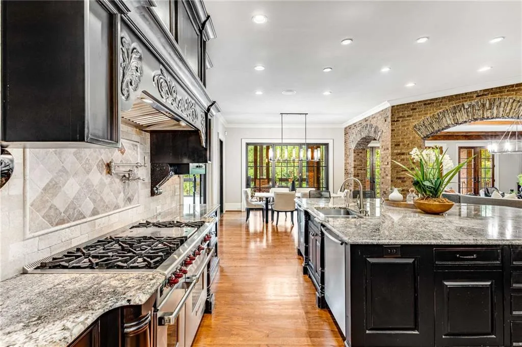 56 Mount Paran Road, Atlanta, Georgia 30327, 7 Bedrooms Bedrooms, ,8 BathroomsBathrooms,Residential,For Sale,56 Mount Paran Road,7417782