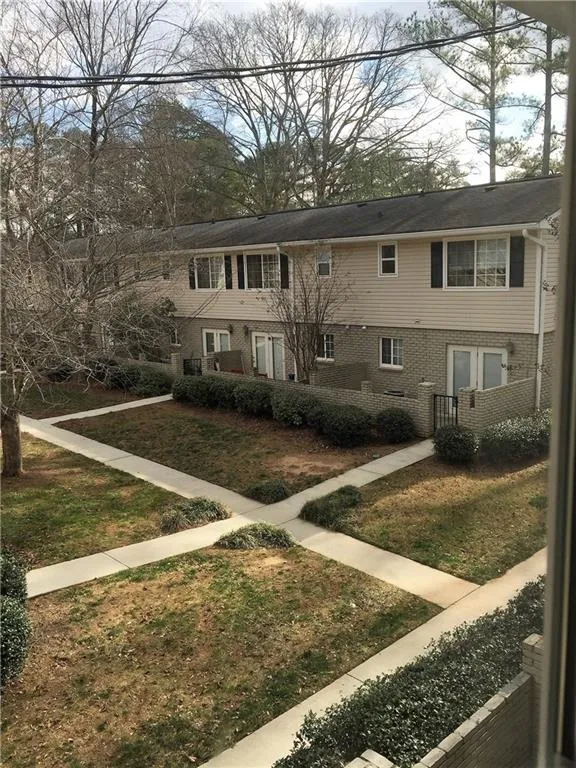 6940 Roswell Road Unit 6b, Atlanta, Georgia 30328, 2 Bedrooms Bedrooms, ,1 BathroomBathrooms,Residential,Sold,6940 Roswell Road Unit 6b,5793174
