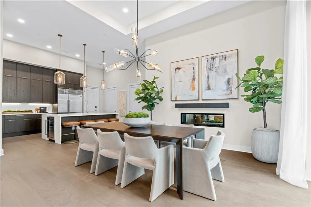 40 12th Street Unit 1004, Atlanta, Georgia 30309, 3 Bedrooms Bedrooms, ,3 BathroomsBathrooms,Residential,For Sale,40 12th Street Unit 1004,7607472
