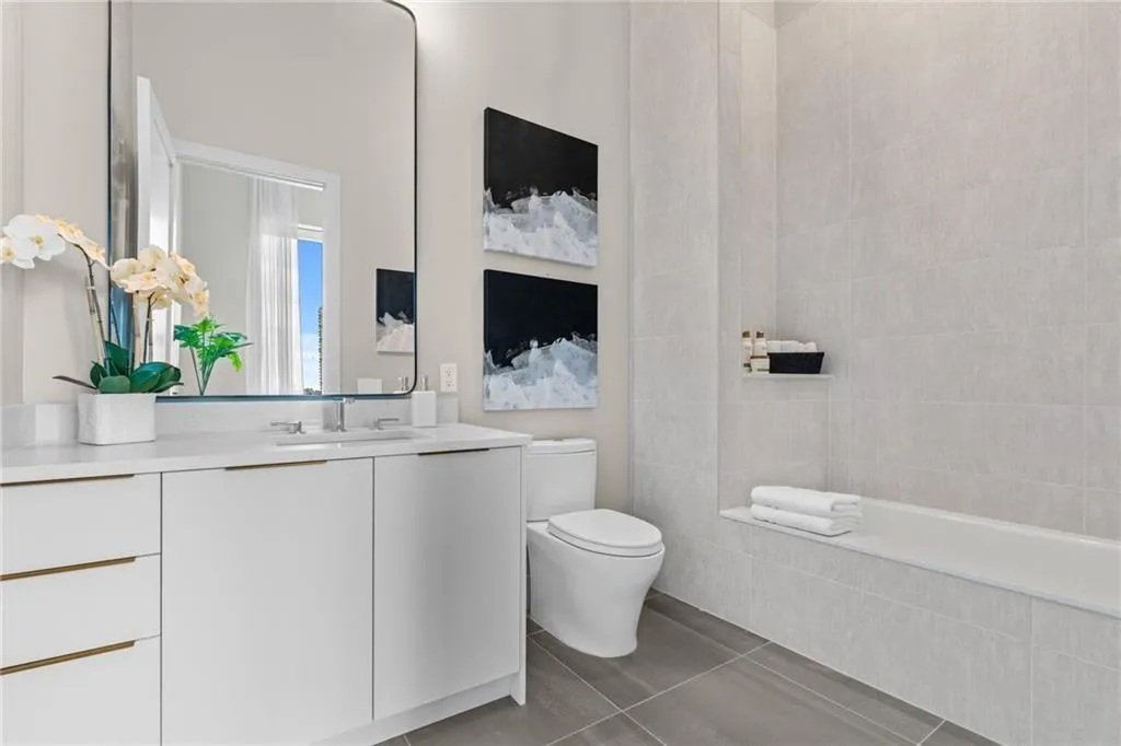40 12th Street Unit 1004, Atlanta, Georgia 30309, 3 Bedrooms Bedrooms, ,3 BathroomsBathrooms,Residential,For Sale,40 12th Street Unit 1004,7607472