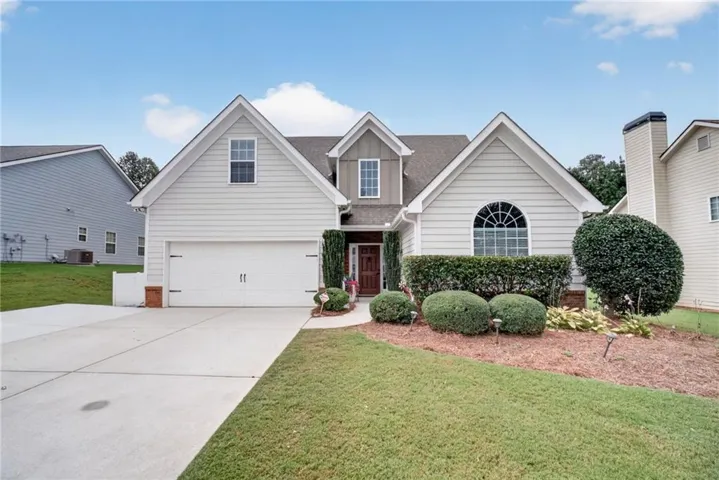 Welcome Home to 6280 Cove Creek Dr, Flowery Branch, GA 30542.