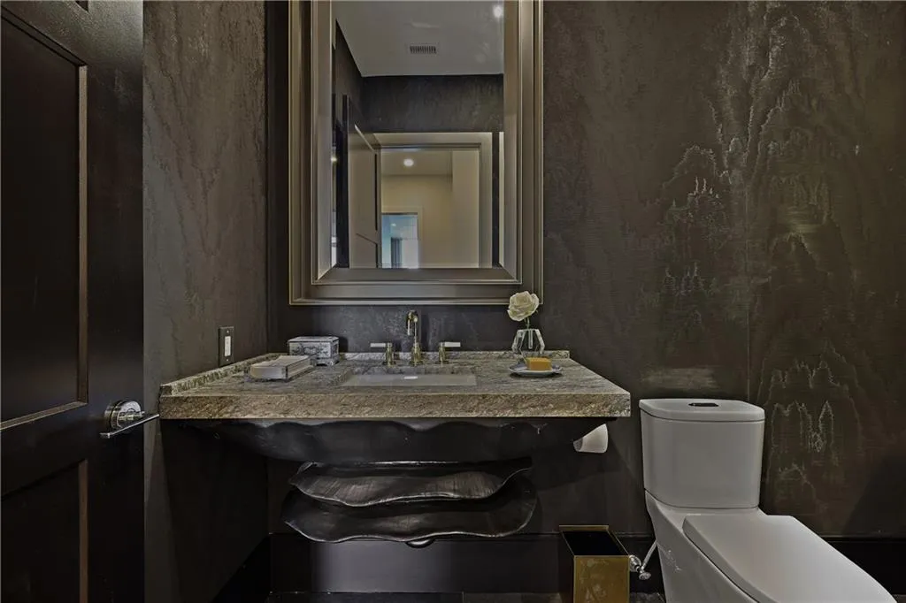 2425 Peachtree Road Ne Unit 1802, Atlanta, Georgia 30305, 2 Bedrooms Bedrooms, 0 ,2 BathroomsBathrooms,Residential,For Sale,2425 Peachtree Road Ne Unit 1802,7705513
