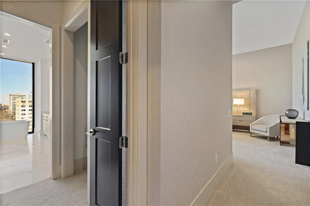 2425 Peachtree Road Ne Unit 1802, Atlanta, Georgia 30305, 2 Bedrooms Bedrooms, 0 ,2 BathroomsBathrooms,Residential,For Sale,2425 Peachtree Road Ne Unit 1802,7705513