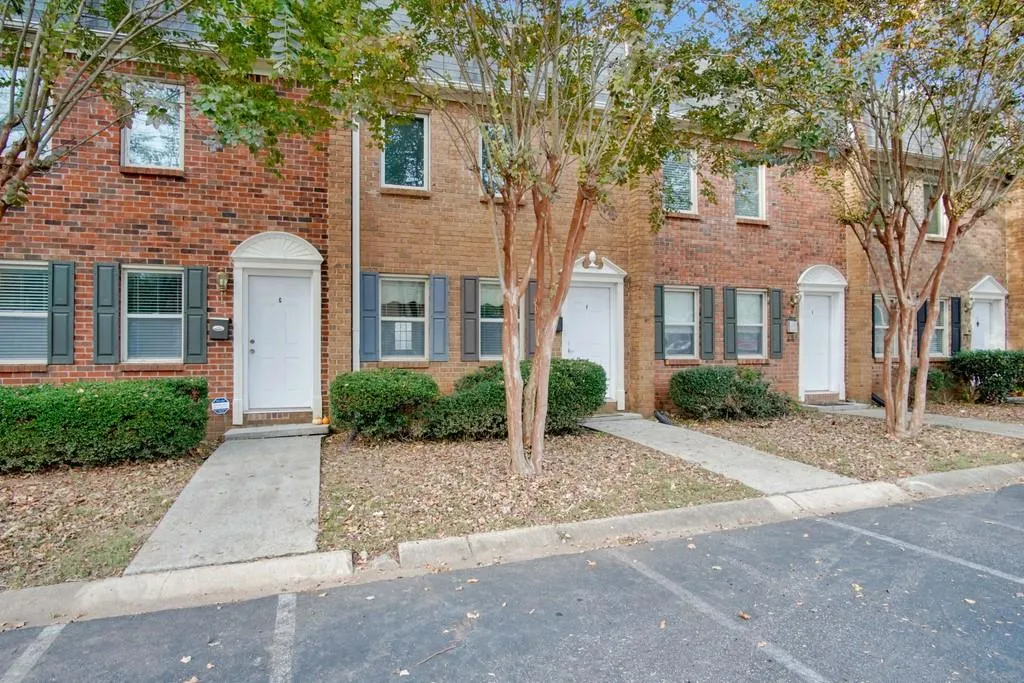 265 Winding River Drive Unit F, Sandy Springs, Georgia 30350, 2 Bedrooms Bedrooms, ,1 BathroomBathrooms,Residential,Sold,265 Winding River Drive Unit F,6806130