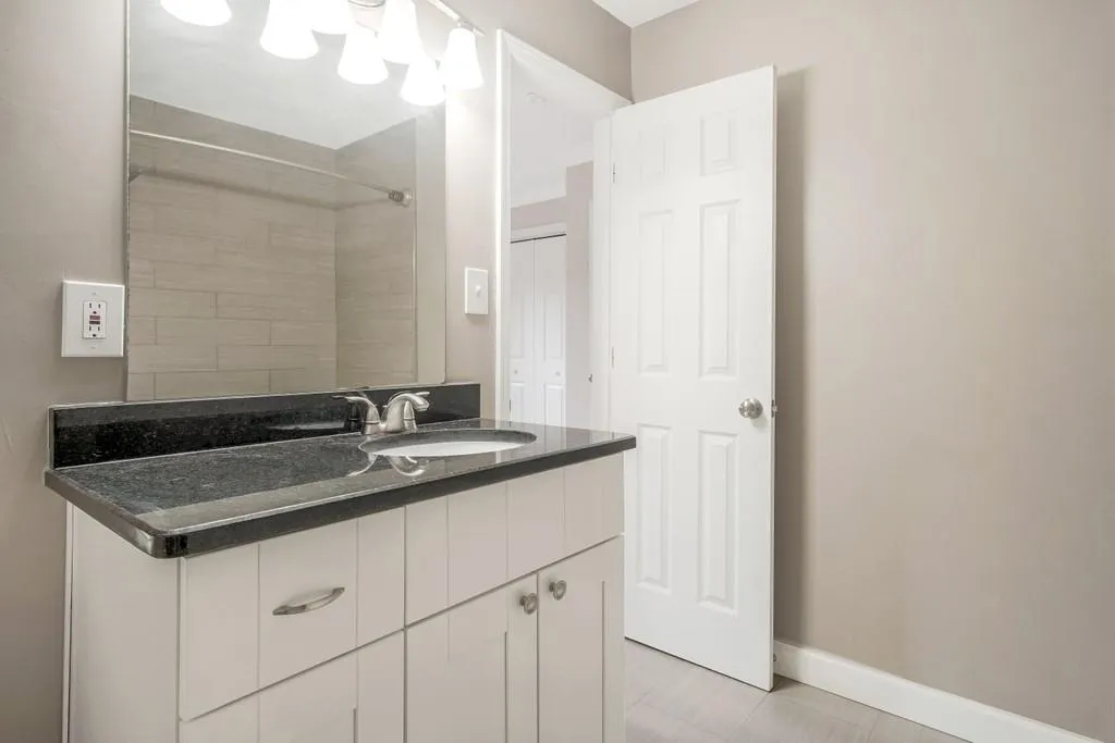 265 Winding River Drive Unit F, Sandy Springs, Georgia 30350, 2 Bedrooms Bedrooms, ,1 BathroomBathrooms,Residential,Sold,265 Winding River Drive Unit F,6806130