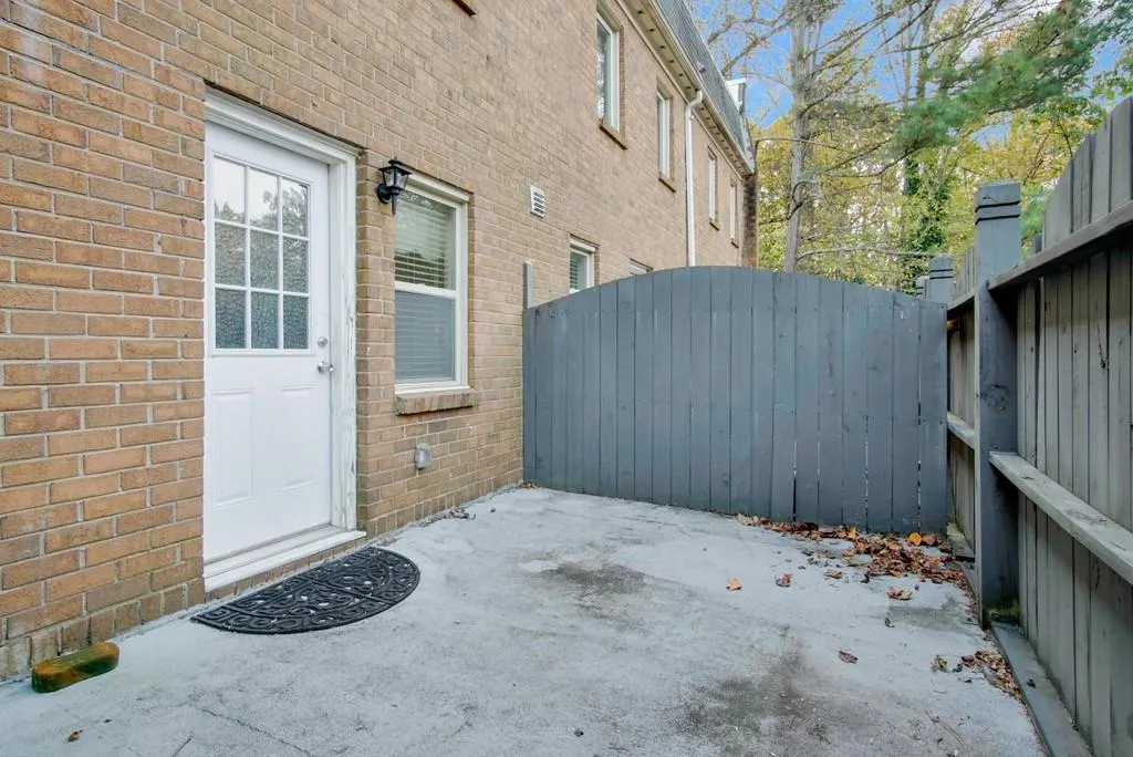 265 Winding River Drive Unit F, Sandy Springs, Georgia 30350, 2 Bedrooms Bedrooms, ,1 BathroomBathrooms,Residential,Sold,265 Winding River Drive Unit F,6806130