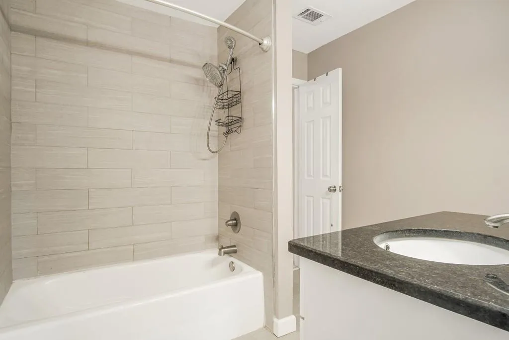 265 Winding River Drive Unit F, Sandy Springs, Georgia 30350, 2 Bedrooms Bedrooms, ,1 BathroomBathrooms,Residential,Sold,265 Winding River Drive Unit F,6806130