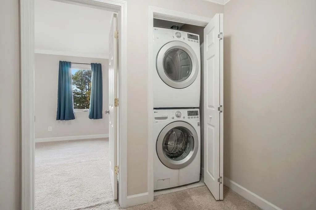 265 Winding River Drive Unit F, Sandy Springs, Georgia 30350, 2 Bedrooms Bedrooms, ,1 BathroomBathrooms,Residential,Sold,265 Winding River Drive Unit F,6806130