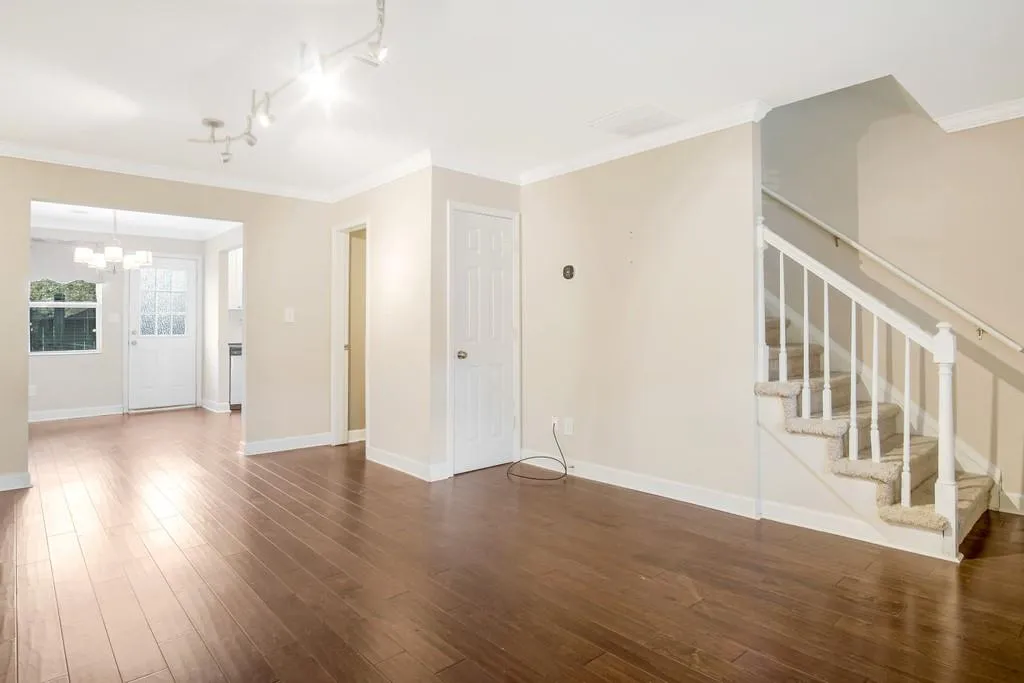 265 Winding River Drive Unit F, Sandy Springs, Georgia 30350, 2 Bedrooms Bedrooms, ,1 BathroomBathrooms,Residential,Sold,265 Winding River Drive Unit F,6806130