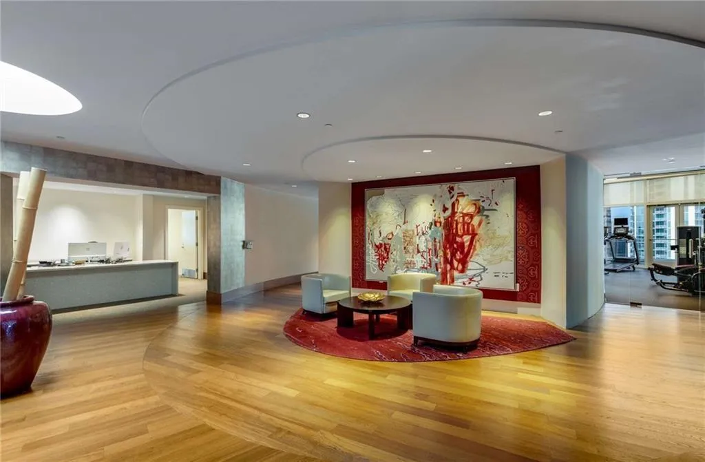 Common area with recessed lighting