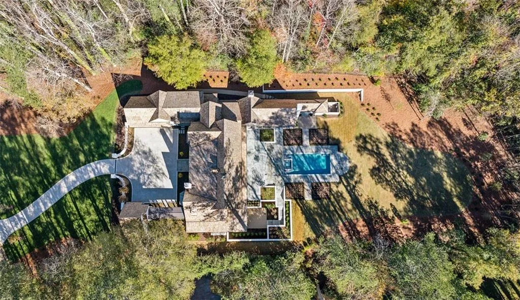 840 N Island Drive, Sandy Springs, Georgia 30327, 5 Bedrooms Bedrooms, ,7 BathroomsBathrooms,Residential,Sold,840 N Island Drive,7472429