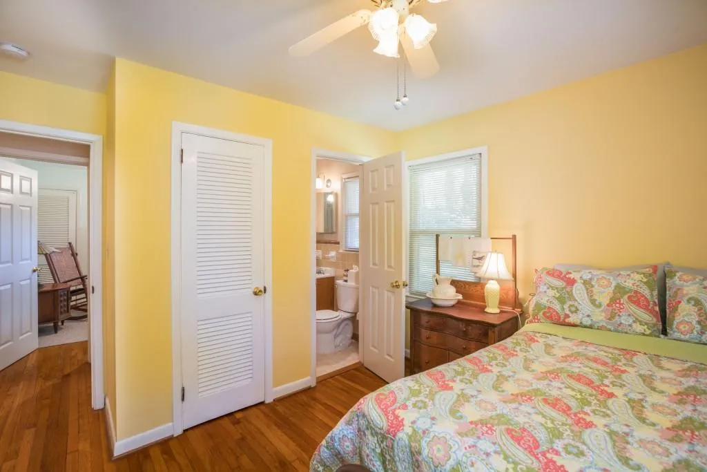 255 Brook Drive, Sandy Springs, Georgia 30328, 3 Bedrooms Bedrooms, ,2 BathroomsBathrooms,Residential,Sold,255 Brook Drive,5978622