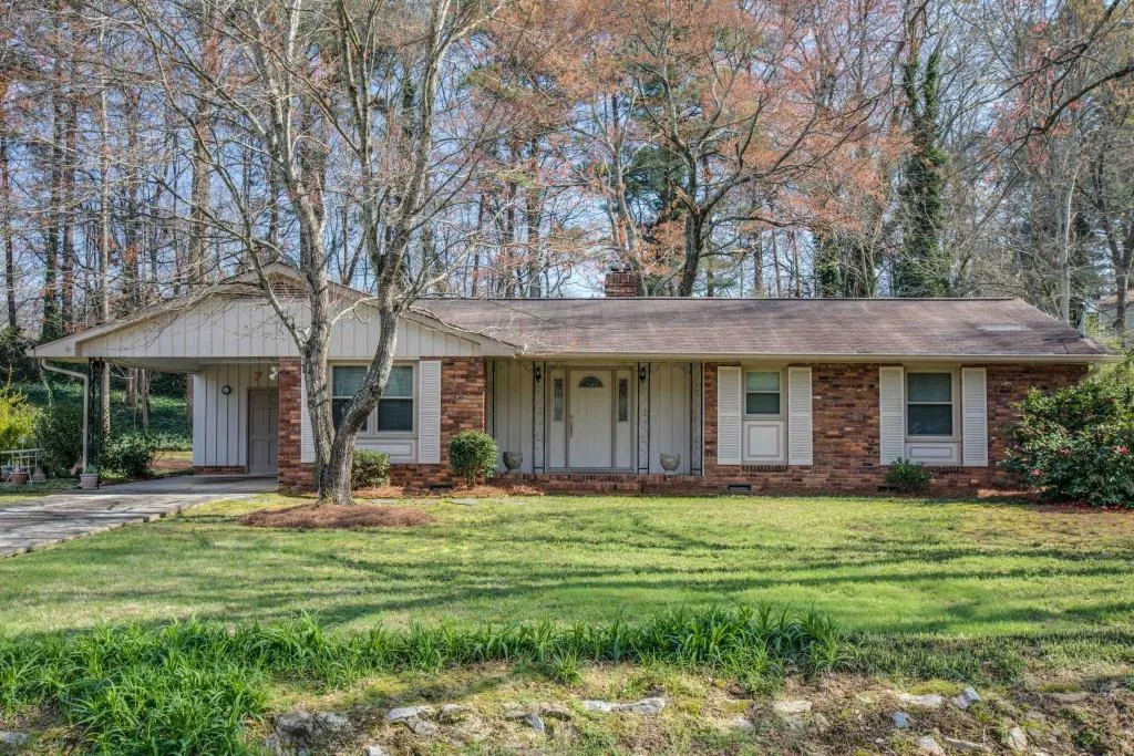 255 Brook Drive, Sandy Springs, Georgia 30328, 3 Bedrooms Bedrooms, ,2 BathroomsBathrooms,Residential,Sold,255 Brook Drive,5978622