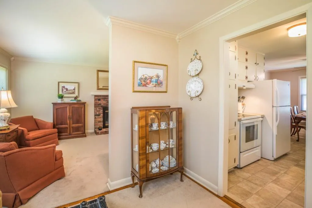 255 Brook Drive, Sandy Springs, Georgia 30328, 3 Bedrooms Bedrooms, ,2 BathroomsBathrooms,Residential,Sold,255 Brook Drive,5978622