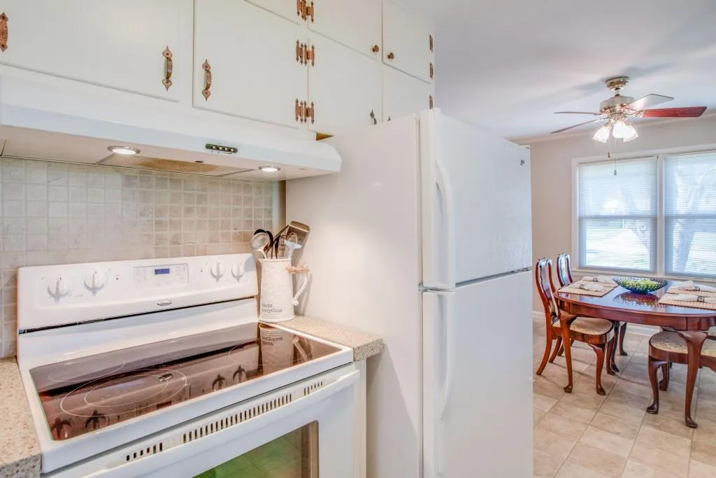 255 Brook Drive, Sandy Springs, Georgia 30328, 3 Bedrooms Bedrooms, ,2 BathroomsBathrooms,Residential,Sold,255 Brook Drive,5978622