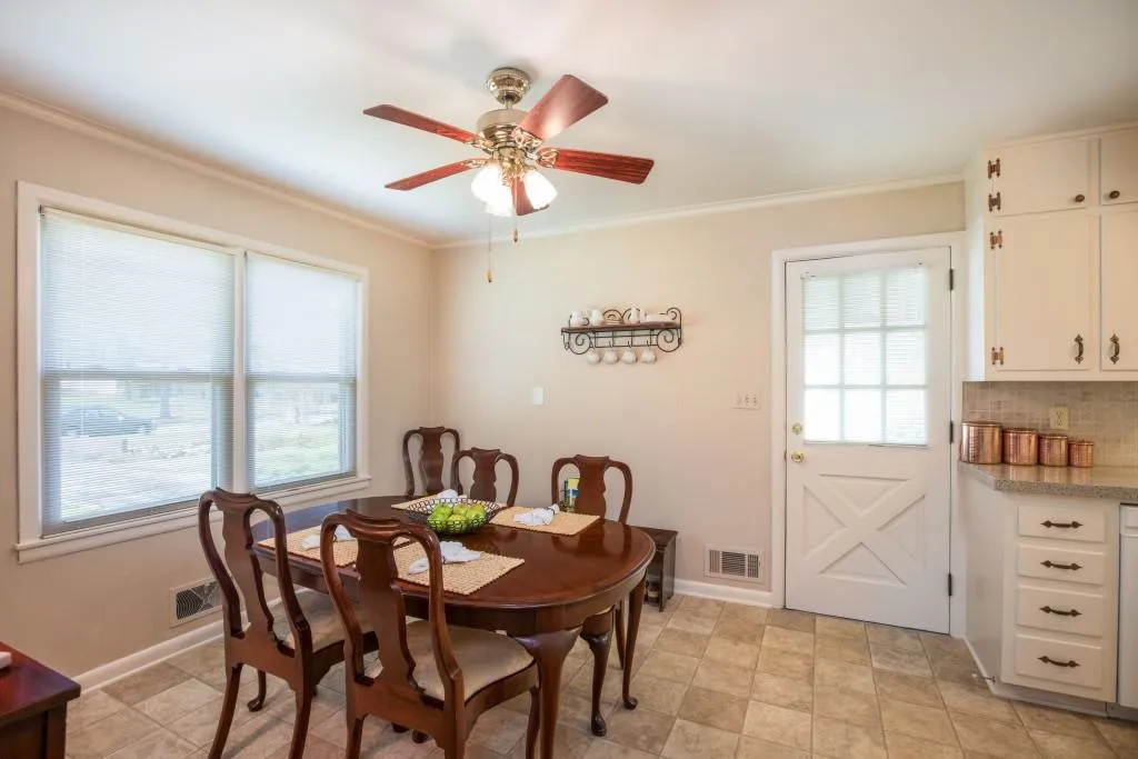 255 Brook Drive, Sandy Springs, Georgia 30328, 3 Bedrooms Bedrooms, ,2 BathroomsBathrooms,Residential,Sold,255 Brook Drive,5978622