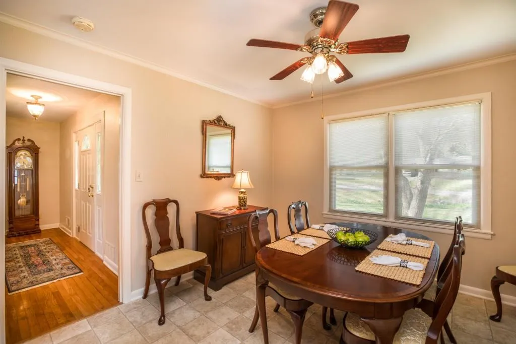 255 Brook Drive, Sandy Springs, Georgia 30328, 3 Bedrooms Bedrooms, ,2 BathroomsBathrooms,Residential,Sold,255 Brook Drive,5978622