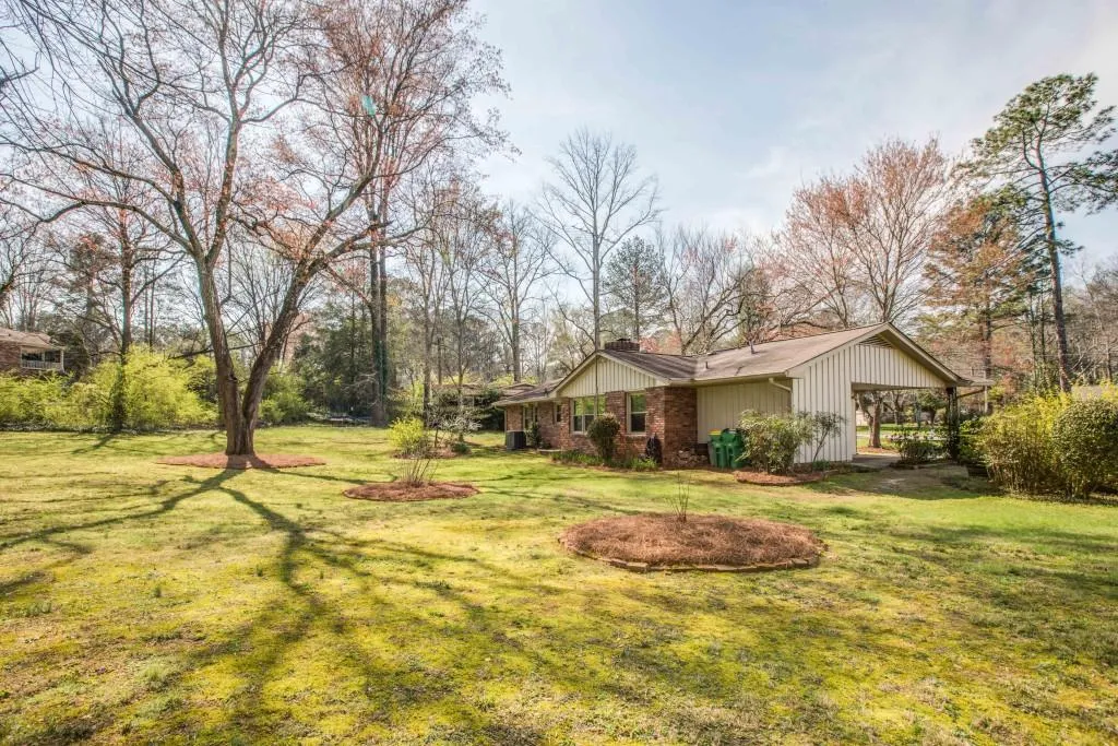 255 Brook Drive, Sandy Springs, Georgia 30328, 3 Bedrooms Bedrooms, ,2 BathroomsBathrooms,Residential,Sold,255 Brook Drive,5978622